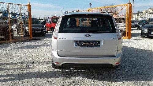 Dezmembrez Ford focus 1.6 benzină 2010