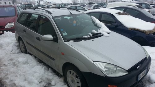 Dezmembrez Ford Focus 1 6i An 2001