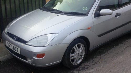 Dezmembrez ford focus 1.8 benzina an 2000