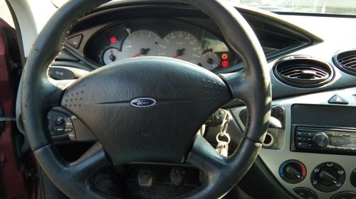 Dezmembrez Ford Focus 1 break 1.8TDDi 90Cp visiniu an 2000