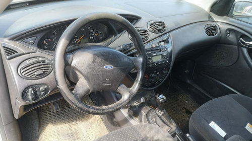 Dezmembrez Ford Focus 1 Facelift Combi 1.8b 16v, an 2002