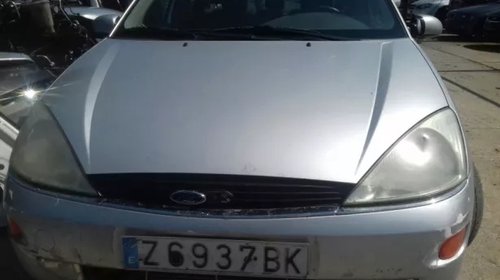 Dezmembrez Ford focus 1