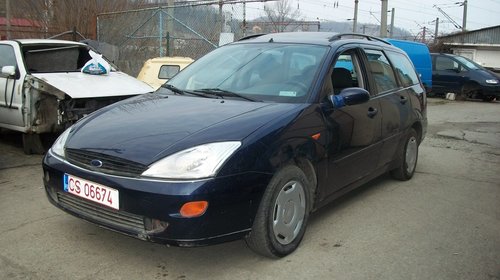 Dezmembrez Ford Focus 2.0 Benzina an 2000