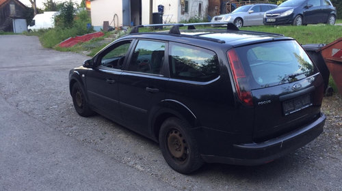 Dezmembrez Ford Focus 2 1,6i HWDA 2006 74Kw 101Cp combi negru