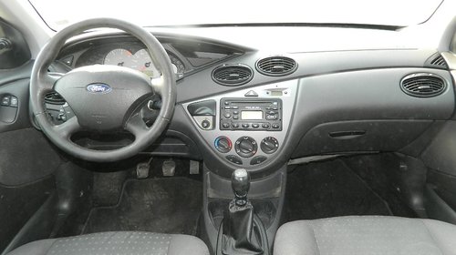 Dezmembrez Ford Focus , 2001-2005 ( Facelift )