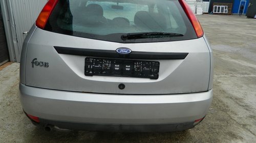 Dezmembrez Ford Focus 2001