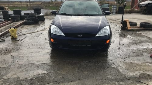 Dezmembrez Ford Focus 2002 hatchback 1,4 benz