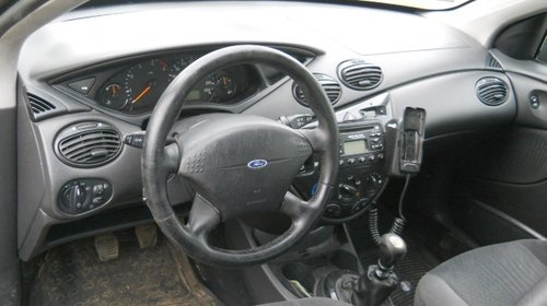 Dezmembrez Ford Focus 2003 break 1.8