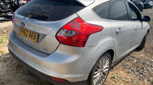 Dezmembrez Ford Focus 2012 hatchback 1.6