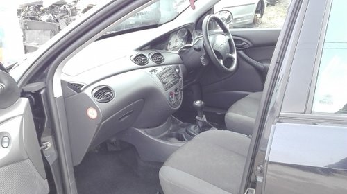 Dezmembrez ford focus an 2002