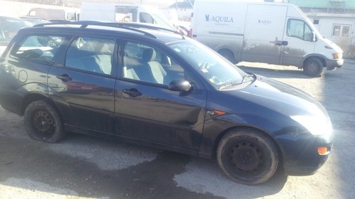 Dezmembrez Ford Focus combi 1.8 tddi 66kw 2001