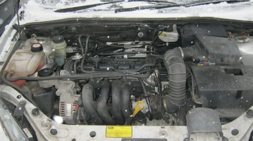 Dezmembrez Ford Focus din 2001, 1.6b