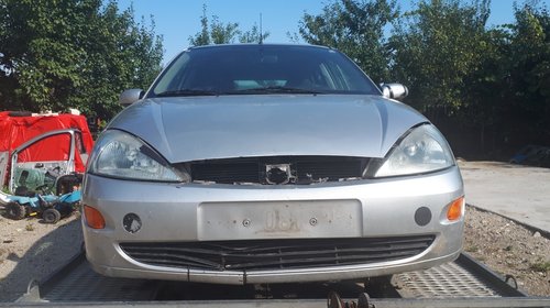 Dezmembrez ford focus din 2001 motor de 1.6 b