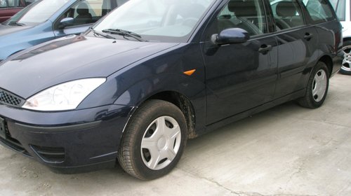 Dezmembrez Ford Focus, model masina 2002 Oradea