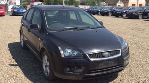 Dezmembrez Ford Focus negru 2006 1,6tdci