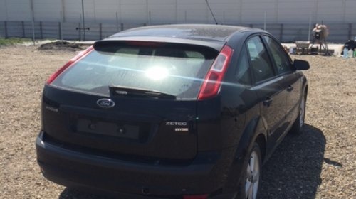 Dezmembrez Ford Focus negru 2006 1,6tdci