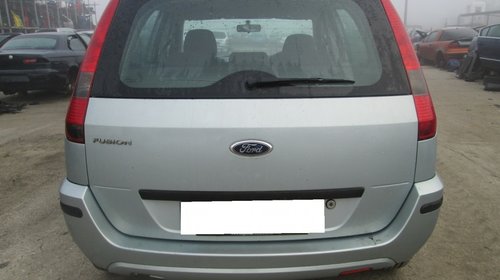 Dezmembrez Ford Fusion din 2004