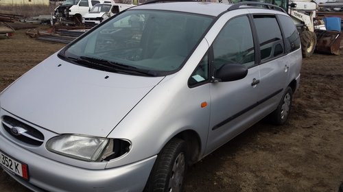 Dezmembrez Ford Galaxy, motor 2.3 diesel, an 1999