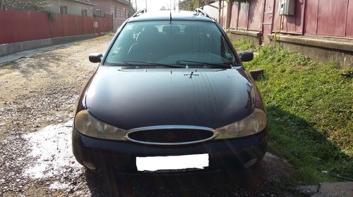 Dezmembrez ford mondeo 1.8 benzina cod motor 