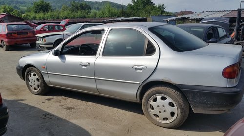 Dezmembrez Ford Mondeo, an 1995, 1.8 benzina