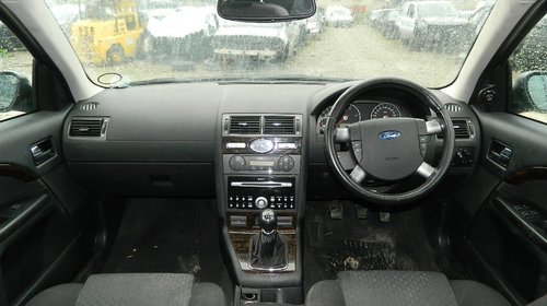 Dezmembrez Ford Mondeo din 2005