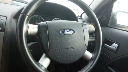 Dezmembrez Ford Mondeo MK3 hatchback 2.5 v6 125kw din 2003