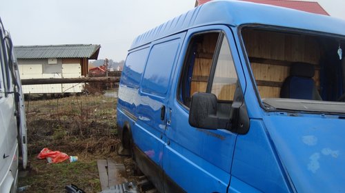 Dezmembrez Ford Transit din 1992 2.5 d