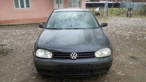 Dezmembrez-Golf 4 1.9 TDI 90cp ALH