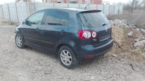 Dezmembrez golf 5 plus bre