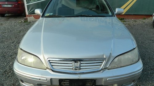 Dezmembrez Honda Accord - 2001