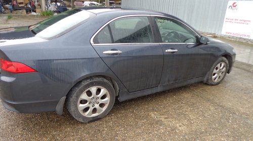 Dezmembrez Honda Accord diesel 2.2 facelift