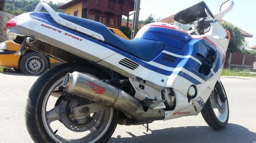 Dezmembrez Honda CBR 1000 F