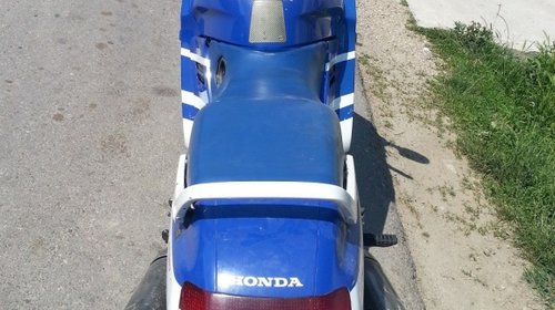 Dezmembrez Honda CBR 1000 F