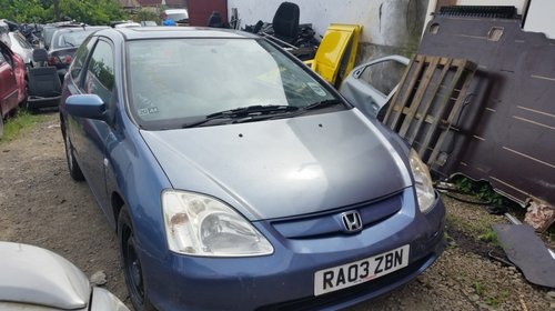 Dezmembrez Honda Civic 1.6 81kw 110cp 2003