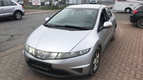 Dezmembrez Honda Civic 2.2 cdti 2006