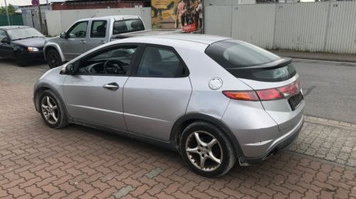 Dezmembrez Honda Civic 2.2 cdti 2006