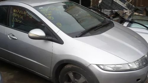 Dezmembrez Honda Civic 8 VIII 2.2 diesel