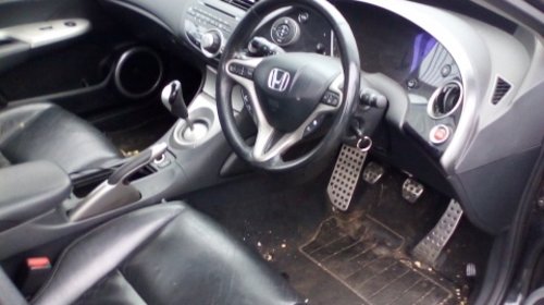 Dezmembrez Honda Civic III ,an 2006