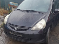 Dezmembrez Honda Jazz 1.4i an 2005 in Cluj