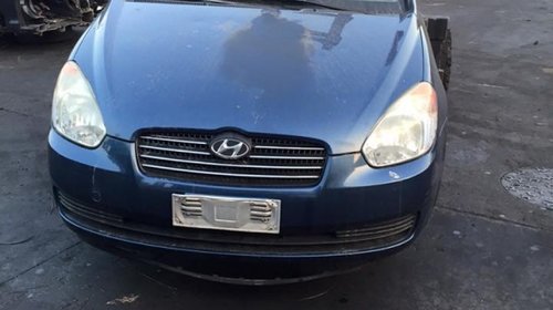 Dezmembrez hyundai accent