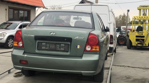 Dezmembrez hyundai accent 1.3 benzina 2005