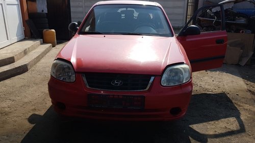 Dezmembrez hyundai accent an 2004 motor 1.3 b