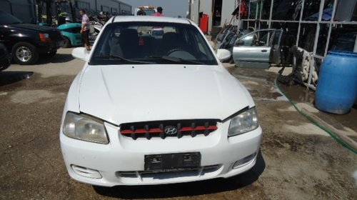 Dezmembrez Hyundai Accent din 2002, 1.3 12v