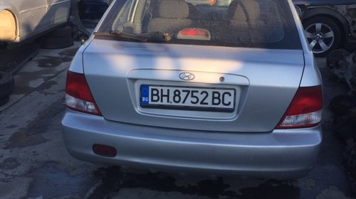 Dezmembrez hyundai accent din 2003 motor 1.5 crdi