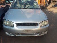 Dezmembrez Hyundai Accent fabricatie 2000 motor 1341 cm3 benzina