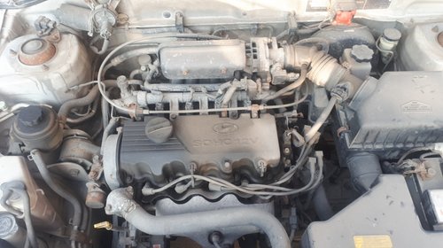Dezmembrez Hyundai Accent fabricatie 2000 motor 1341 cm3 benzina
