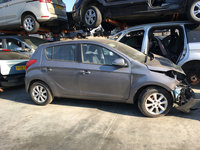 Dezmembrez Hyundai i20 2012 HATCHBACK 1.2