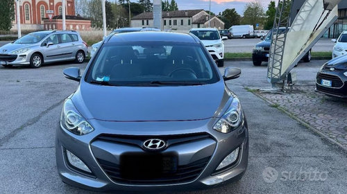 Dezmembrez Hyundai i30 1.4 benzina 2013