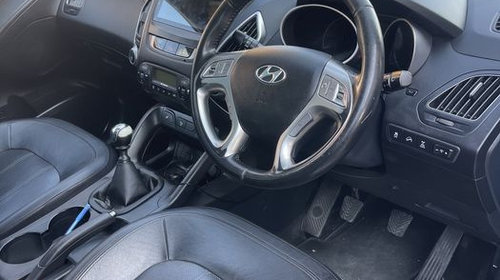 Dezmembrez Hyundai ix35 2.0 d4ha