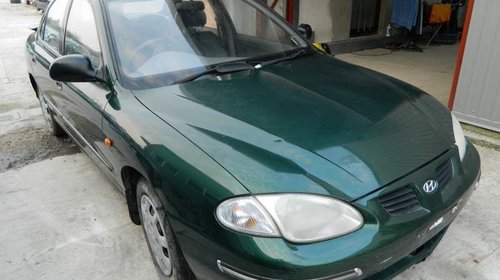 Dezmembrez Hyundai Lantra, model masina 1999 Oradea